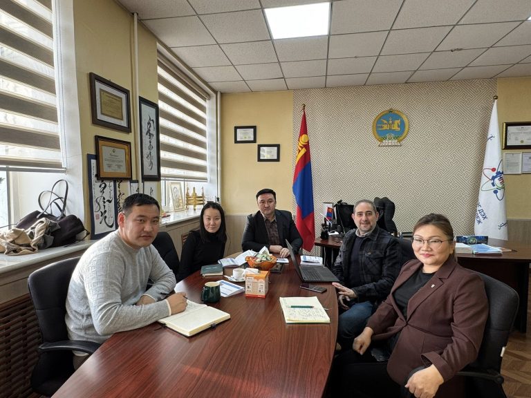 Сэргээгдэх эрчим хүчний үйлдвэрлэлийн техникч мэргэжил дээр Германы мэргэжилтэн ажиллаа