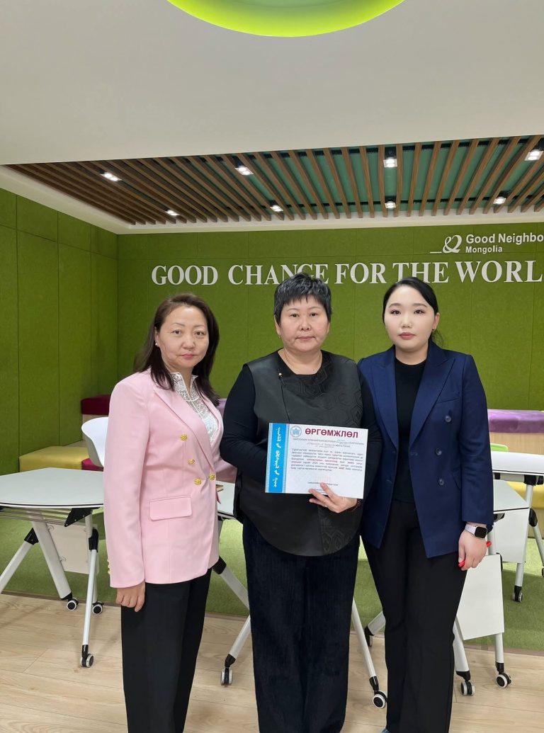 Нийслэлийн шилдэг илтгэлийн уралдаанд дэд байр эзэллээ