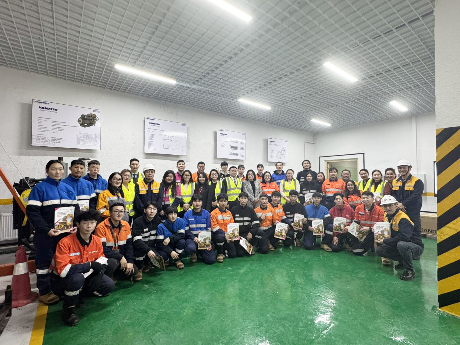 “Уурхайн машин механизмын ашиглалтын техникч” мэргэжлийн хосмог сургалтын дадлагын газрын нээлт боллоо.