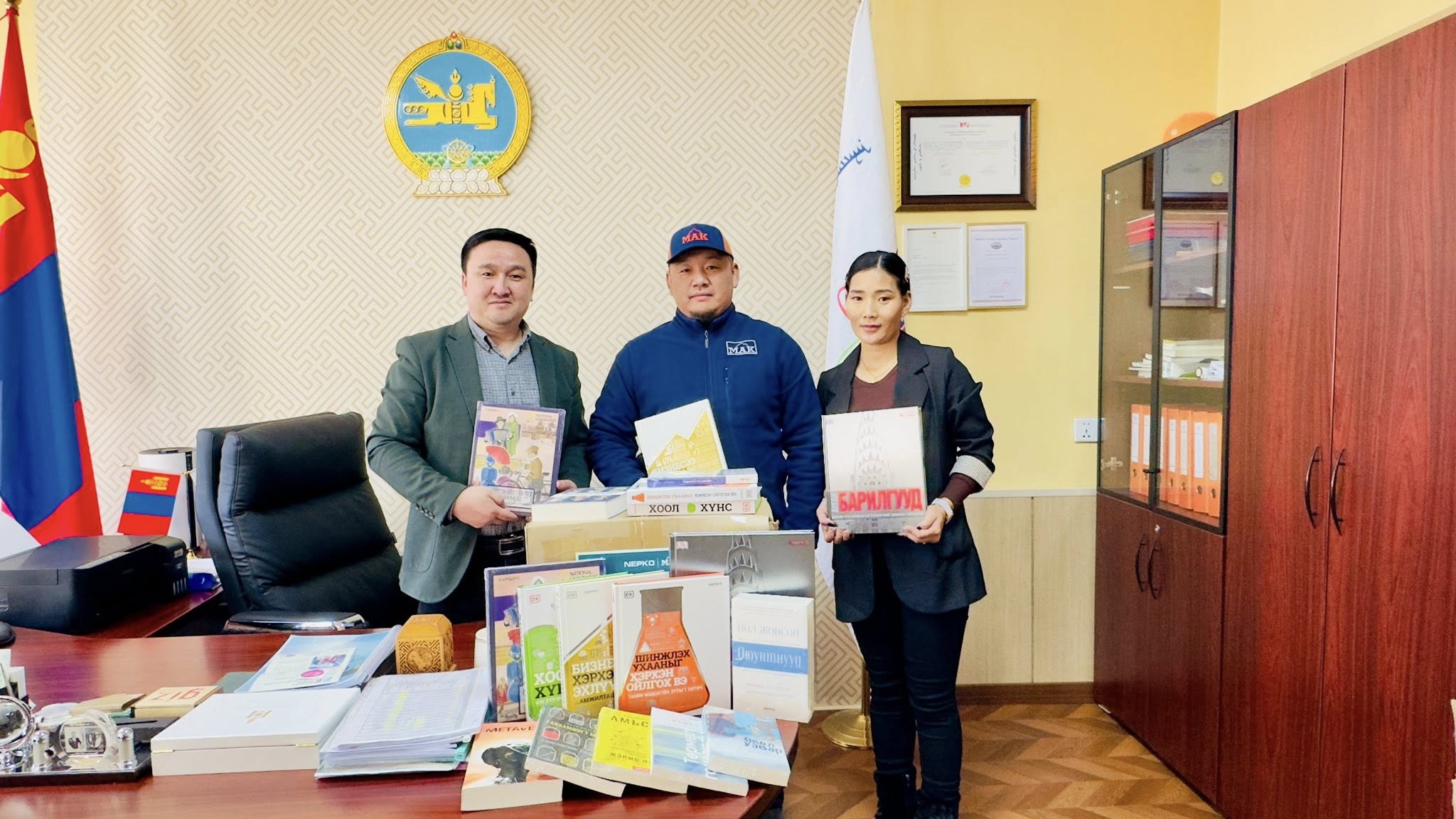 Номын цагаан буян дэлгэрэх болтугай